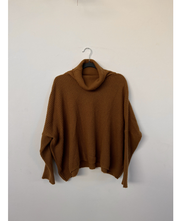 Sweater canela oversize